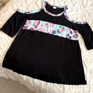 Heimish Cold Shoulder Top Sz S